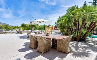 Magnificent property with a lot of privacy and dreamlike outdoor areas