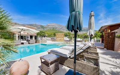 Magnificent property with a lot of privacy and dreamlike outdoor areas