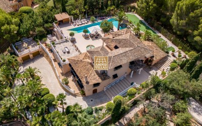 Magnificent property with a lot of privacy and dreamlike outdoor areas