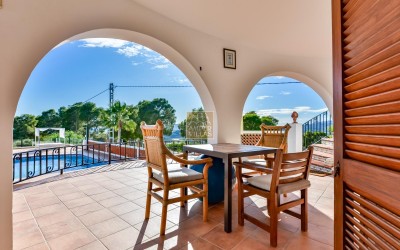 Villa, recently renovated, with guest apartment and stunning sea and mountain views.