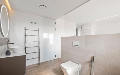 DESIGNER VILLA WITH SPECTACULAR SEA VIEWS